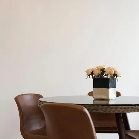 Lovelystay - Flat W/ Ac & Balcony * Porto