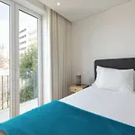 Lovelystay - Flat W/ Ac & Balcony * Porto