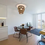 Appartement Lovelystay - Flat W/ Ac & Balcony *