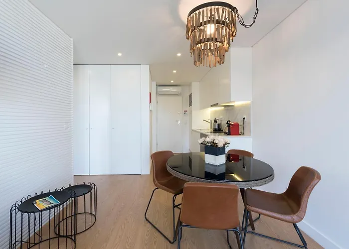 Appartement Lovelystay - Flat W/ Ac & Balcony *