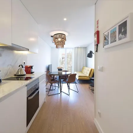 Appartement Lovelystay - Flat W/ Ac & Balcony *